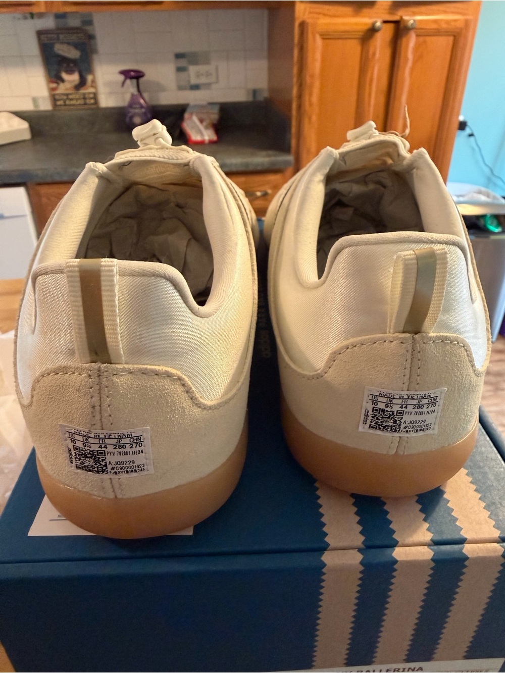 Adidas Ballerina Bad Bunny Off White Black Gum - Picture 4 of 9